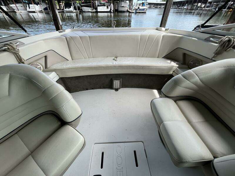 25ft Cobalt Yacht For Sale
