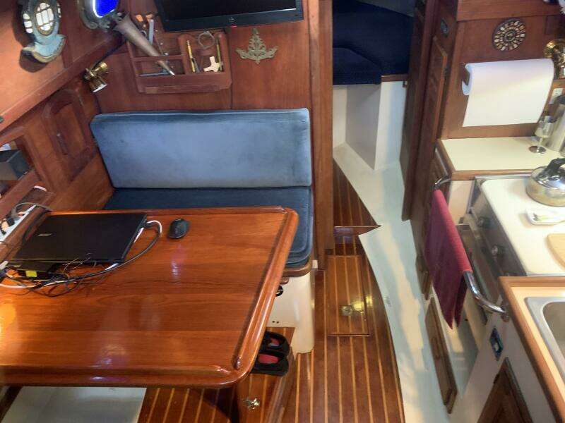 Amelie 27ft Pacific Seacraft Yacht For Sale