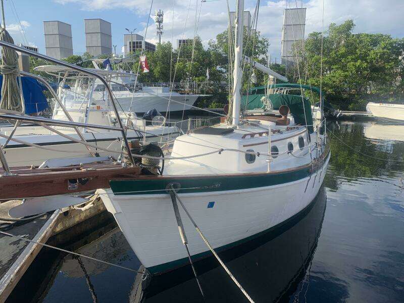 Amelie 27ft Pacific Seacraft Yacht For Sale