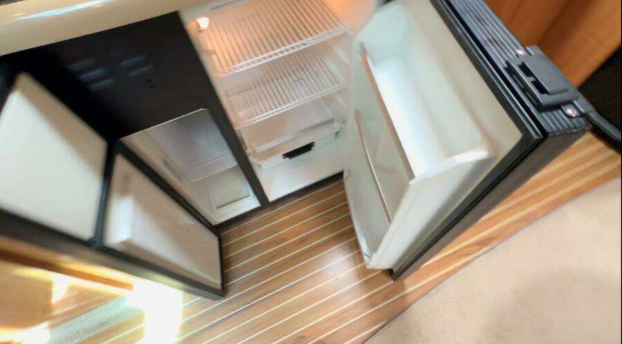 Sea Toy 42ft Maxum Yacht For Sale
