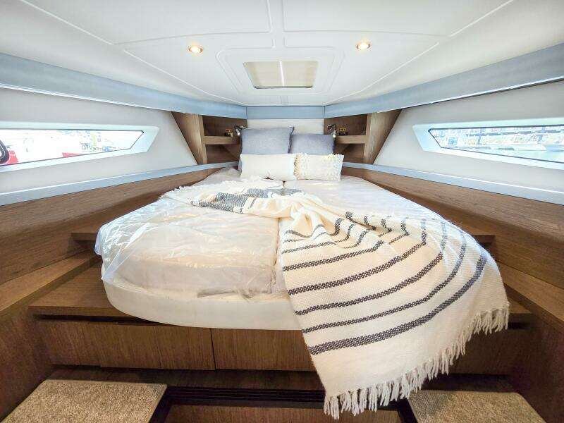 42ft Beneteau Yacht For Sale