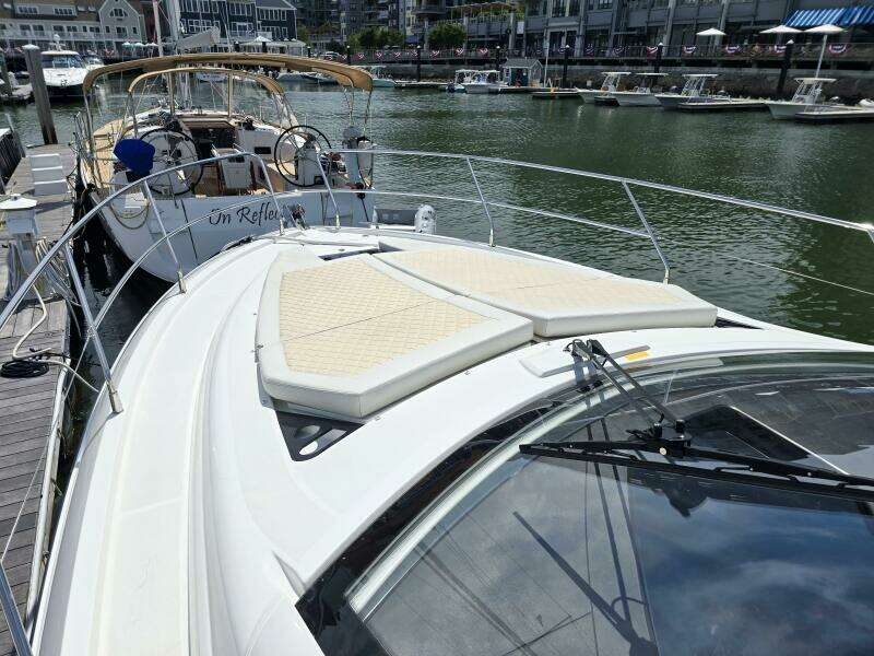 42ft Beneteau Yacht For Sale
