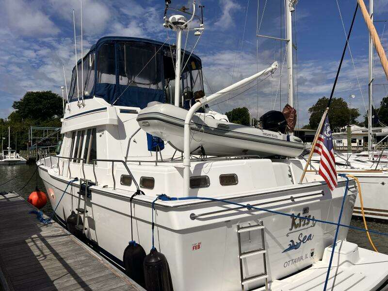 KrisSea 43ft Mainship Yacht For Sale