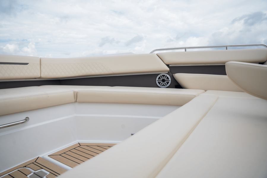 50ft Cruisers Yachts Yacht For Sale