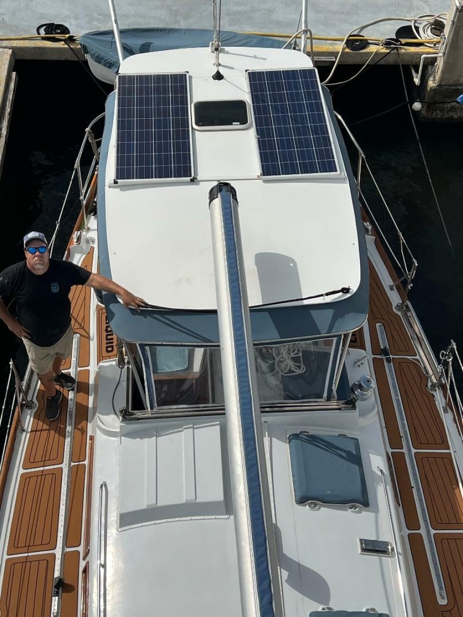 44' 1980 Cheoy Lee Aft Cockpit