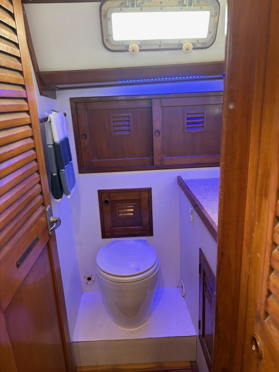 Liquid 44ft Cheoy Lee Yacht For Sale