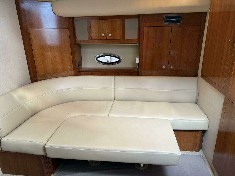 40ft Cruisers Yachts Yacht For Sale