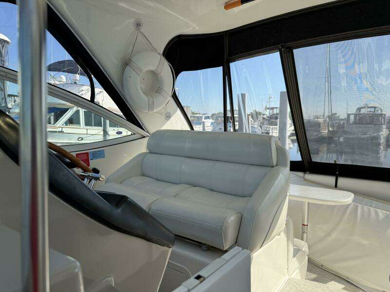 40ft Cruisers Yachts Yacht For Sale