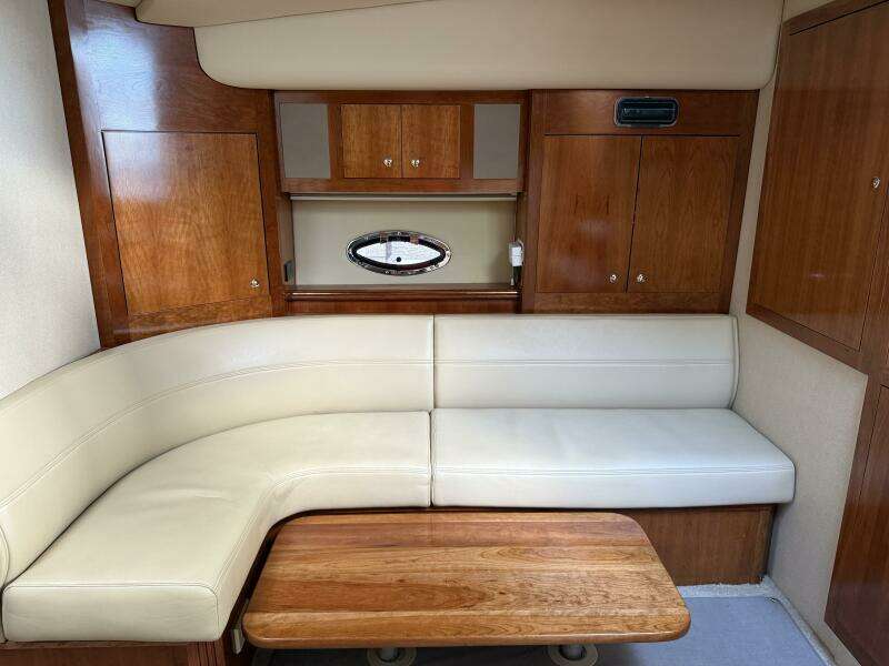 40ft Cruisers Yachts Yacht For Sale