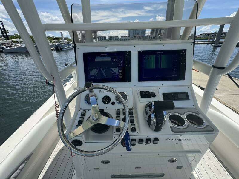 27ft ShearWater Yacht For Sale