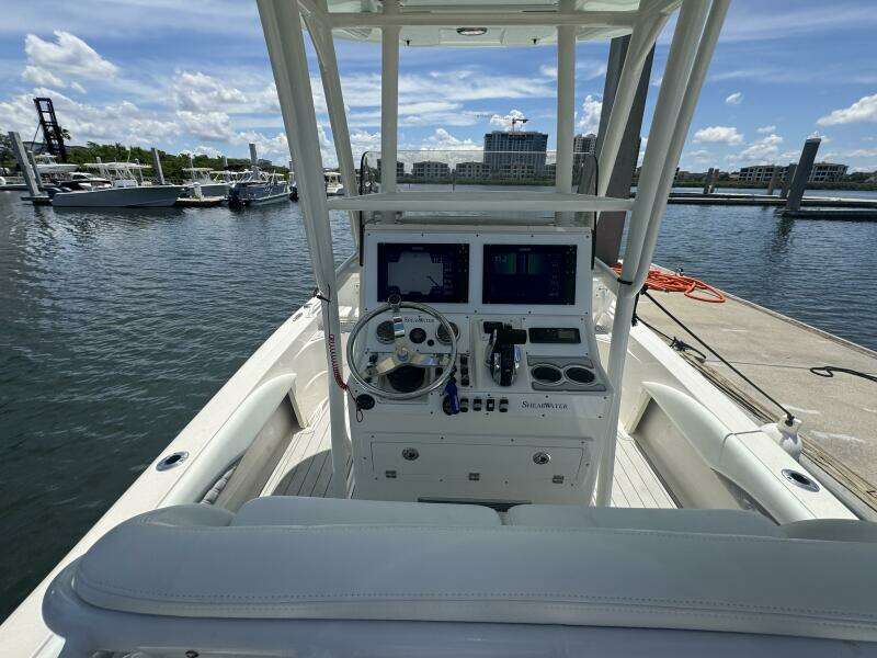 27ft ShearWater Yacht For Sale