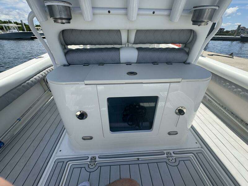 27ft ShearWater Yacht For Sale