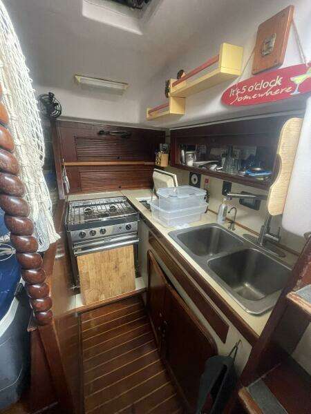 Tohi 41ft Morgan Yacht For Sale