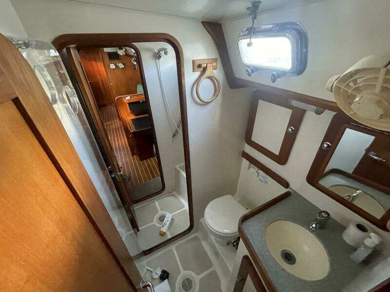 Traveller 47ft Caliber Yacht For Sale