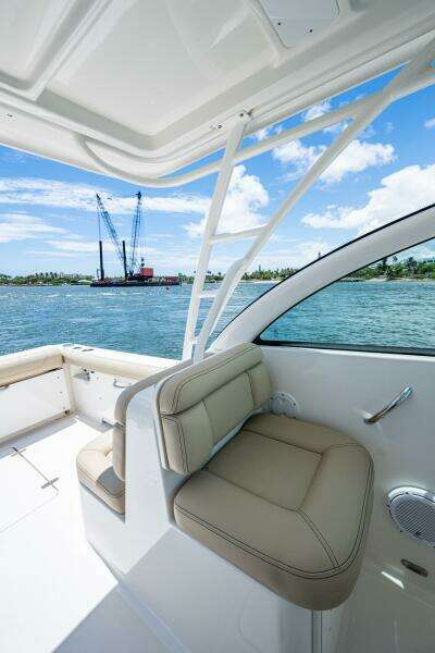 26ft Pursuit Yacht For Sale