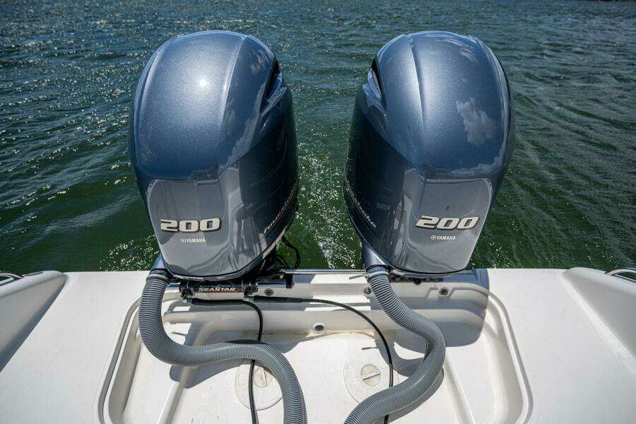 26ft Pursuit Yacht For Sale