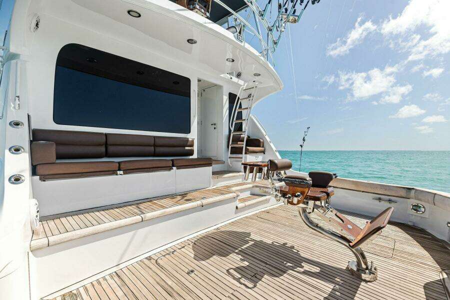 2006 Hatteras 68 CNV Big Game