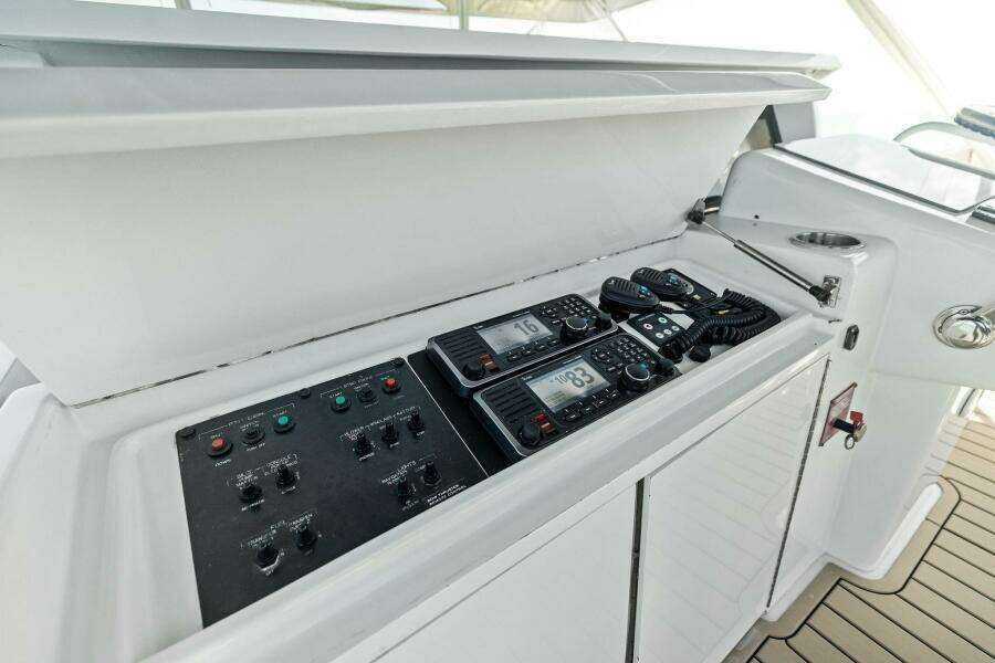 2006 Hatteras 68 CNV Big Game