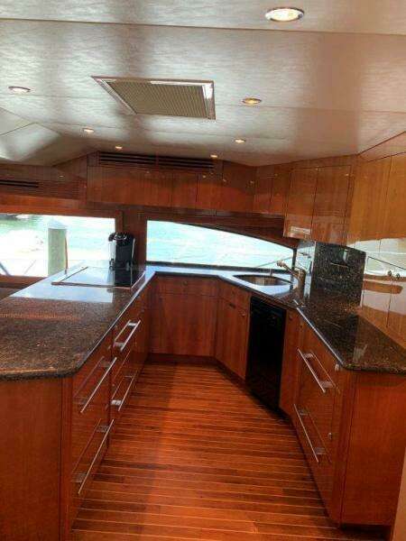 2006 Hatteras Yachts 68 Convertible Big Game