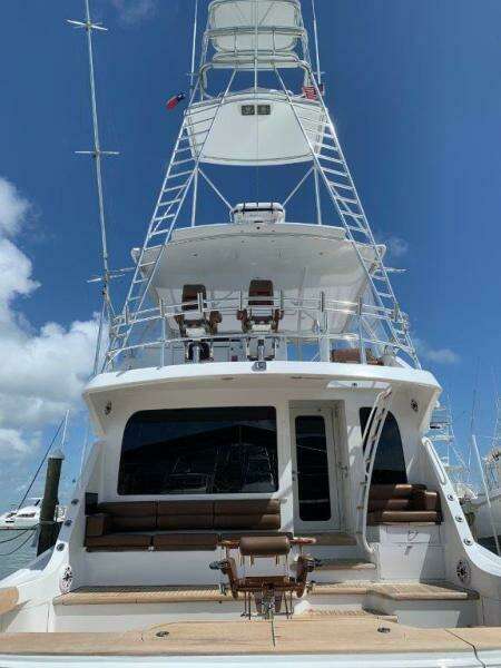 2006 Hatteras Yachts 68 Convertible Big Game