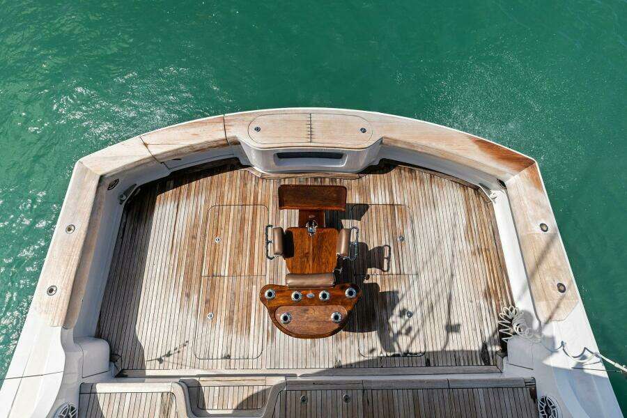 2006 Hatteras 68 CNV Big Game
