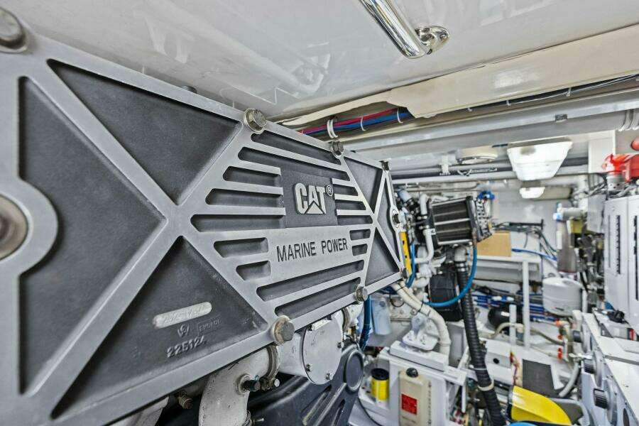 2006 Hatteras 68 CNV Big Game