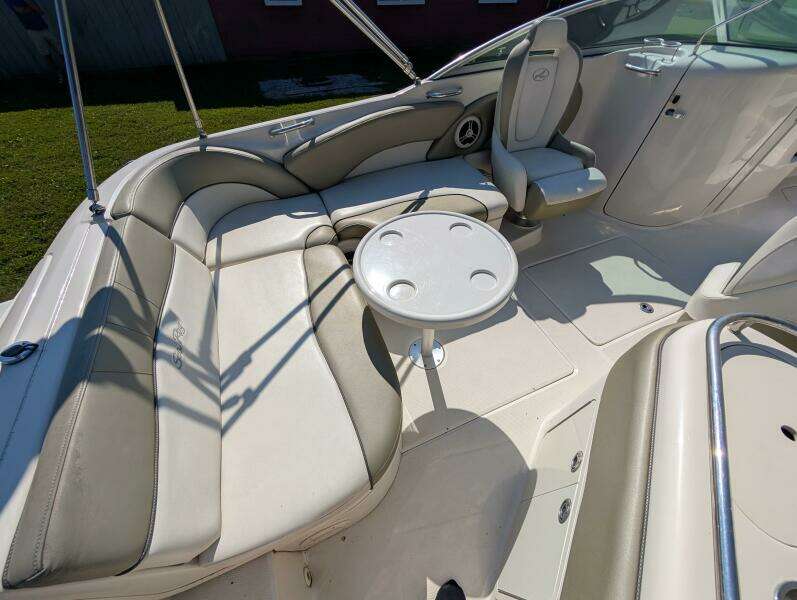 24ft Sea Ray Yacht For Sale