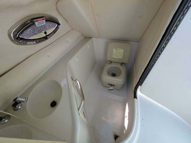 24ft Sea Ray Yacht For Sale