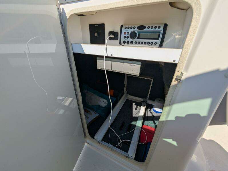 24ft Sea Ray Yacht For Sale