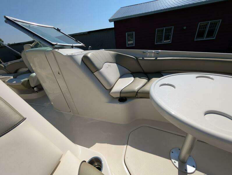 24ft Sea Ray Yacht For Sale