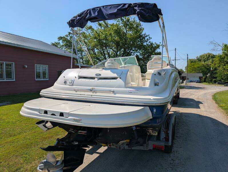 24ft Sea Ray Yacht For Sale