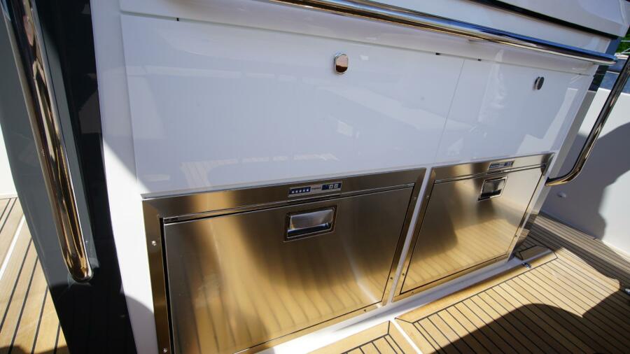 2025 Nimbus Tender 11