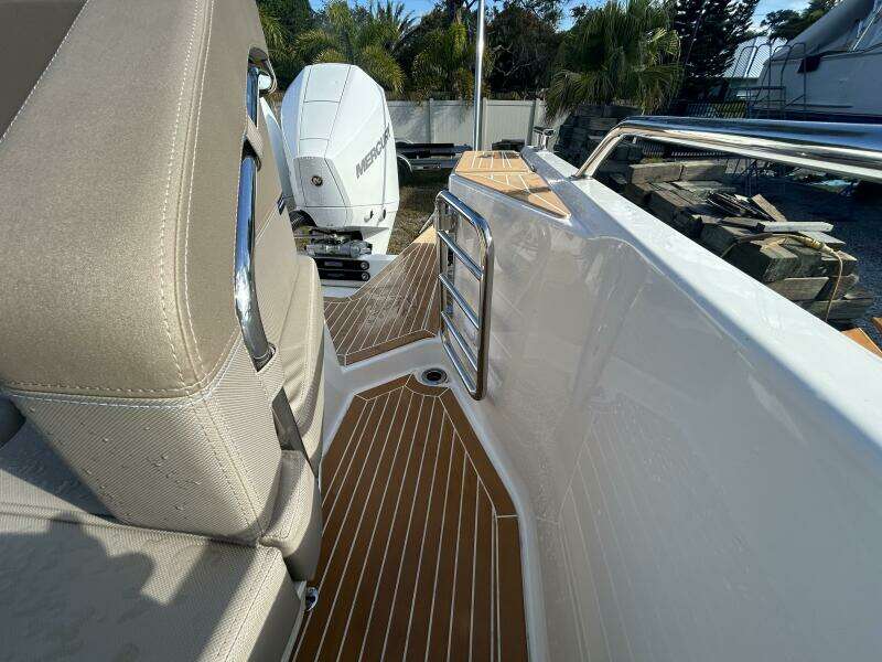 In Stock 2024 Nimbus T9 142 30ft Nimbus Yacht For Sale