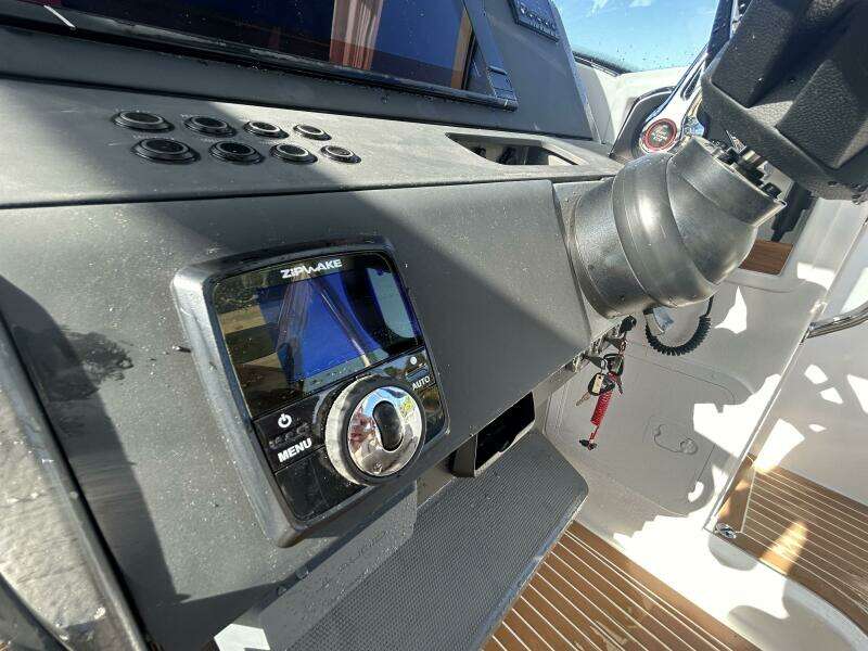 In Stock 2024 Nimbus T9 142 30ft Nimbus Yacht For Sale