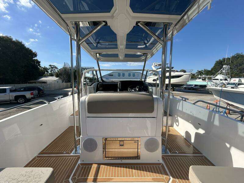 In Stock 2024 Nimbus T9 142 30ft Nimbus Yacht For Sale