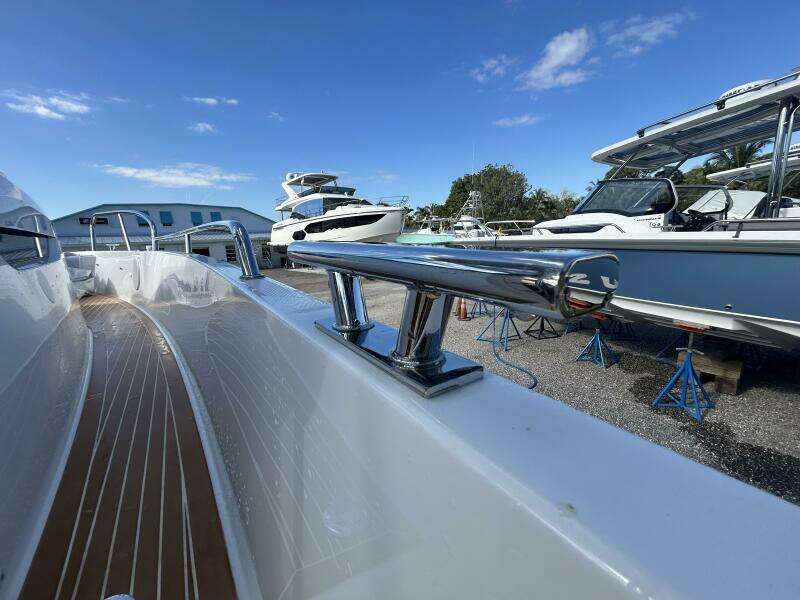 In Stock 2024 Nimbus T9 142 30ft Nimbus Yacht For Sale