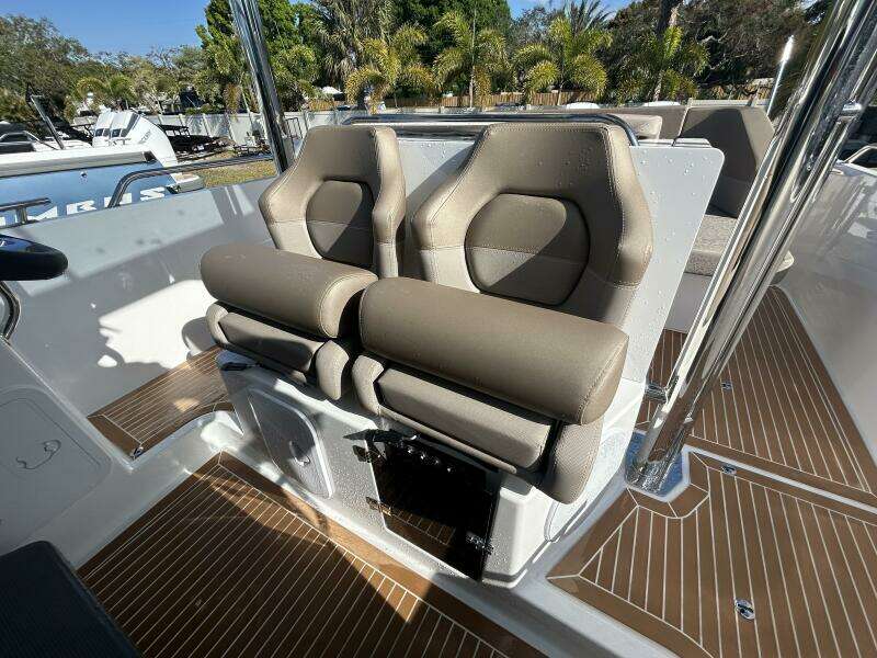 In Stock 2024 Nimbus T9 142 30ft Nimbus Yacht For Sale