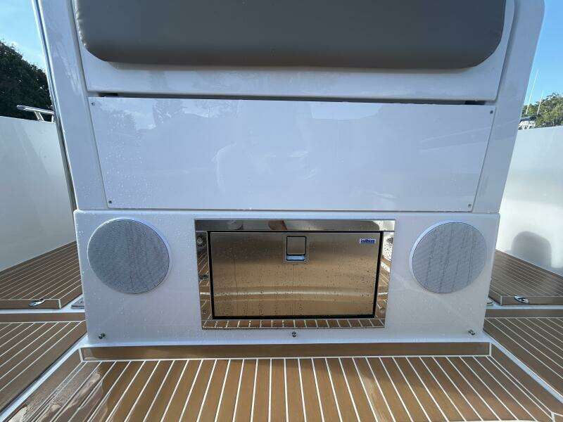 In Stock 2024 Nimbus T9 142 30ft Nimbus Yacht For Sale