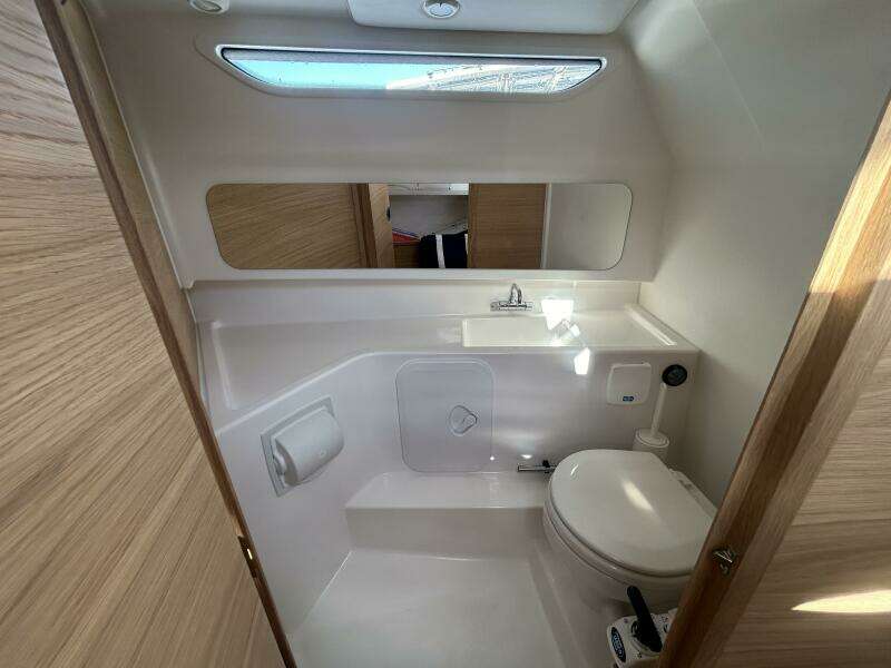 In Stock 2024 Nimbus T9 142 30ft Nimbus Yacht For Sale