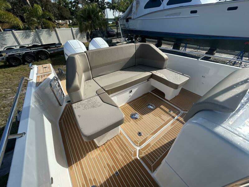 In Stock 2024 Nimbus T9 142 30ft Nimbus Yacht For Sale