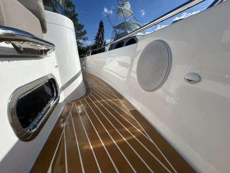 In Stock 2024 Nimbus T9 142 30ft Nimbus Yacht For Sale