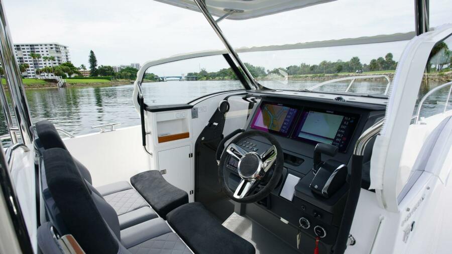 30' 2024 Nimbus Tender 9