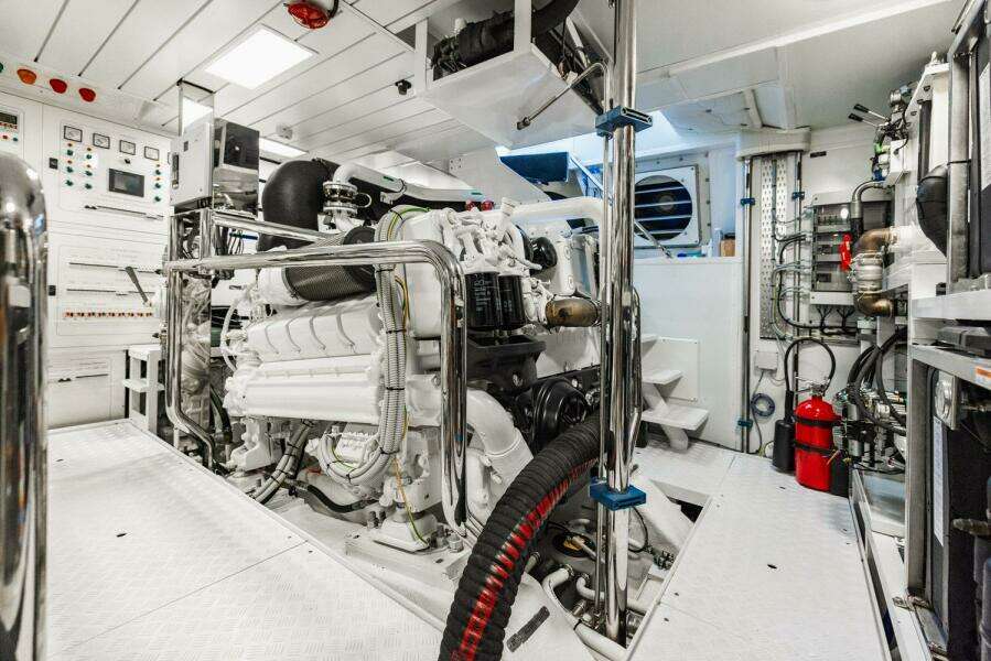 LEGACY 96ft Sanlorenzo Yacht For Sale