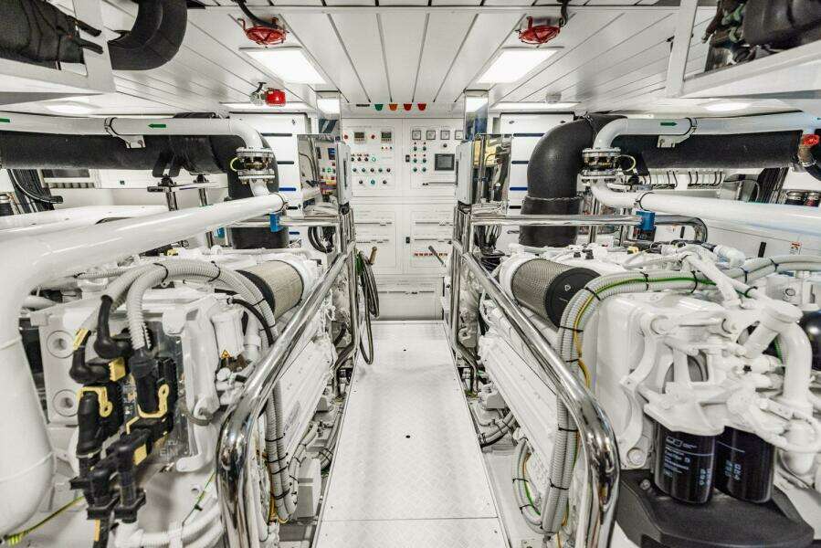 LEGACY 96ft Sanlorenzo Yacht For Sale