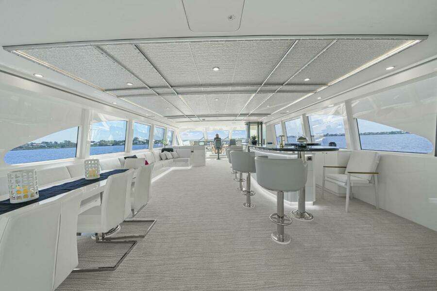 Skylounge Looking Forward