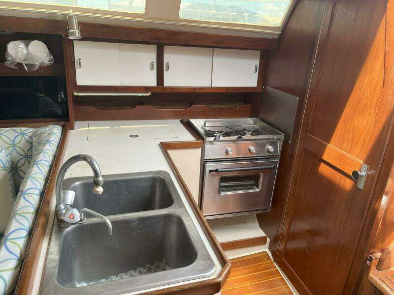 Namaste 34ft Catalina Yacht For Sale