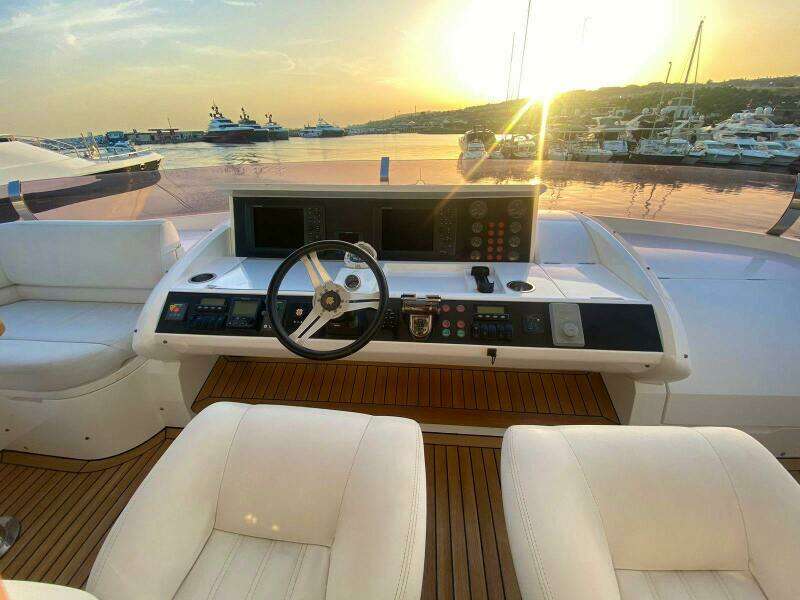 VIXEN 85ft Princess Yachts Yacht For Sale