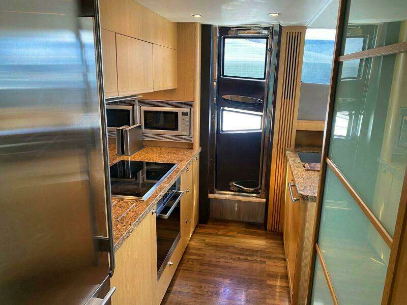 VIXEN 85ft Princess Yachts Yacht For Sale