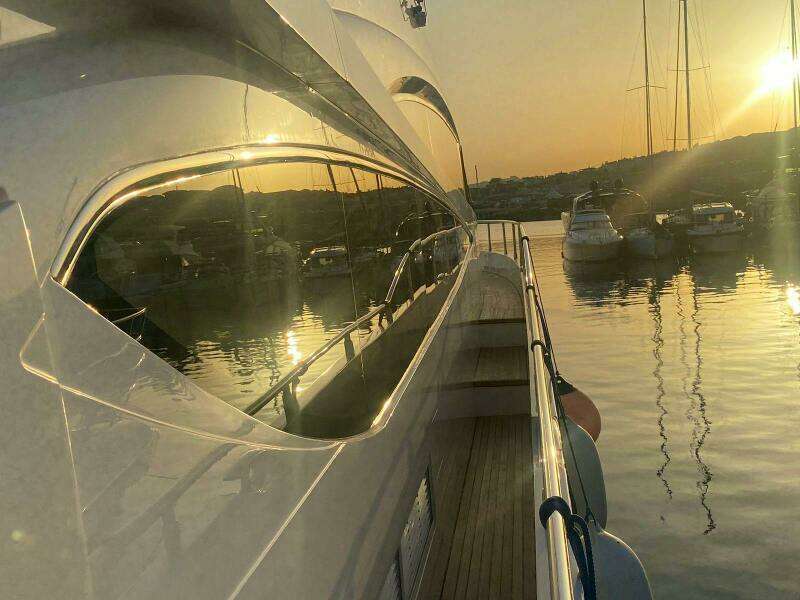 VIXEN 85ft Princess Yachts Yacht For Sale