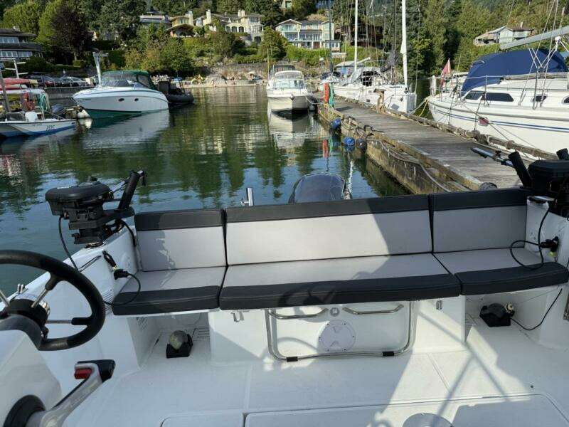 26ft Jeanneau Yacht For Sale